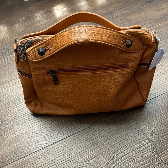 Shoulder Camel Tote Bag - Picture 3 of 9